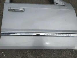 Jeep Grand Cherokee (WK) Priekinės durys pilkos