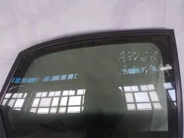 Audi A4 S4 B5 8D aizmugurējo durvju stikls 
