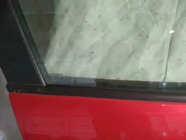 Renault Clio IV Listwa / Uszczelka szyby drzwi 