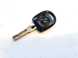 Volkswagen Golf IV Ignition key/card 