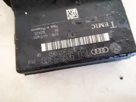 Audi A3 S3 8P Door control unit/module 1k0907530d