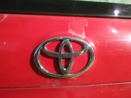 Toyota Corolla E120 E130 Emblemat / Znaczek 