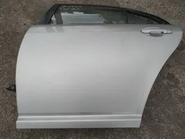 Toyota Avensis T250 Aizmugurējās durvis SIDABRINES