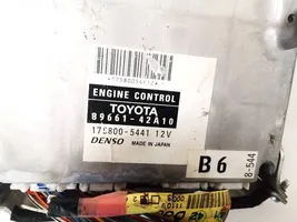 Toyota RAV 4 (XA20) Variklio valdymo blokas 8966142a10