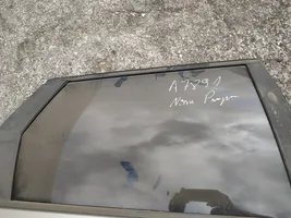 Nissan Primera Vetro del finestrino della portiera posteriore 