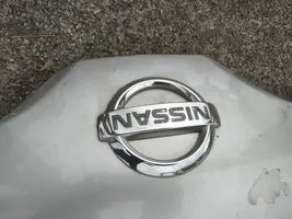 Nissan Almera Tino Mostrina con logo/emblema della casa automobilistica 