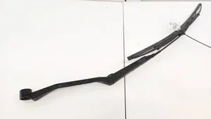 Toyota RAV 4 (XA20) Front wiper blade arm 