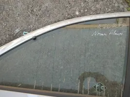 Nissan Almera Tino Etuoven ikkunalasi, neliovinen malli 