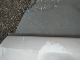 Subaru Legacy Listón embellecedor de la ventana de la puerta trasera 