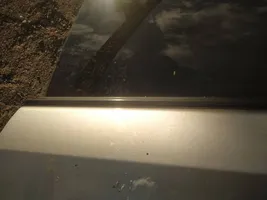 Subaru Legacy Galinių durų stiklo apdaila 
