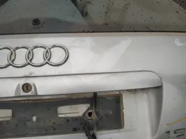 Audi A4 S4 B5 8D Éclairage de plaque d'immatriculation 
