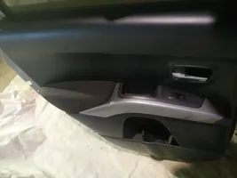 Mitsubishi Outlander Porte arrière pilkos