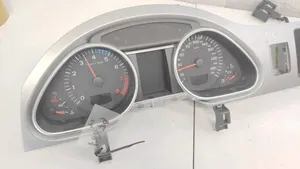 Audi Q7 4L Licznik / Prędkościomierz 
