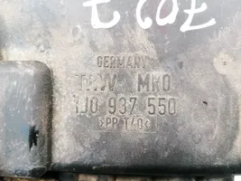 Audi A3 S3 8L Pokrywa skrzynki bezpieczników 1J0937550