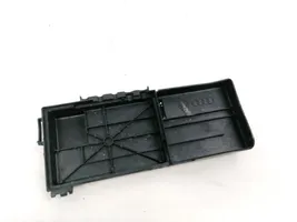 Audi A3 S3 8L Tapa de caja de fusibles 1J0937550