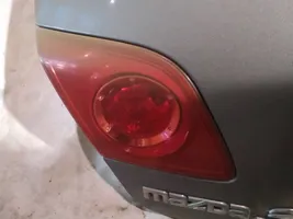 Mazda 3 I Aizmugurējais lukturis pārsegā 