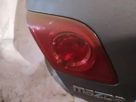 Mazda 3 I Feux arrière sur hayon 