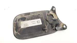 Audi A4 S4 B6 8E 8H Bouchon, volet de trappe de réservoir à carburant 8E0010184H