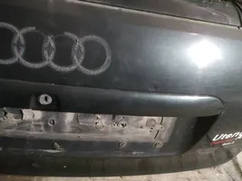 Audi A4 S4 B5 8D Takaluukun rekisterikilven valon palkki 