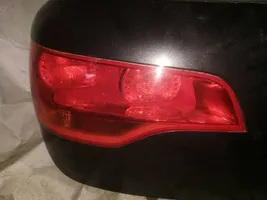 Audi Q7 4L Lampy tylnej klapy bagażnika 