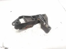 Opel Zafira A Engine mounting bracket 90538558