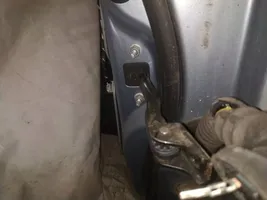 Ford Focus Priekinių durų atvėrimo ribotuvas 