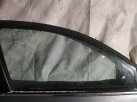 Volkswagen PASSAT B5.5 Pagrindinis priekinių durų stiklas (keturdurio) 