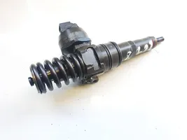 Volkswagen PASSAT B6 Fuel injector 0414720312