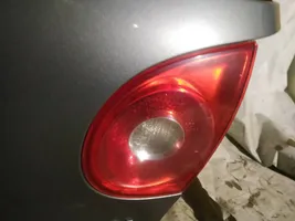 Volkswagen Golf V Lampy tylnej klapy bagażnika 