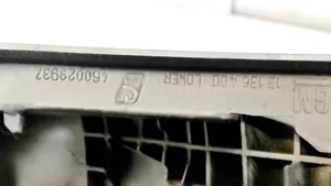 Opel Meriva A Ohjauspyörän pylvään verhoilu 13136400