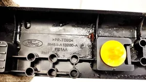 Ford Focus Etuoven kynnyksen suojalista BM51A13200A