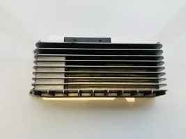 Audi A5 8T 8F Amplificateur de son 8t0035223