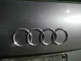 Audi Q7 4L Manufacturer badge logo/emblem 