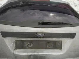 Ford Focus Отделка номерного знака 