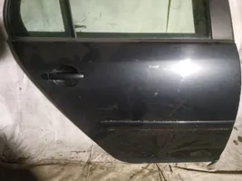 Volkswagen Golf V Drzwi tylne juodos