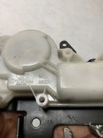 Mazda 6 Takaluukun/tavaratilan lukon vastakappale B6701