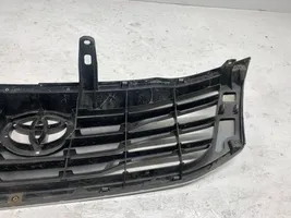 Toyota Hilux (AN10, AN20, AN30) Front bumper upper radiator grill 531110K480