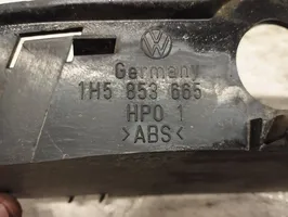 Volkswagen Golf III Etupuskurin alempi jäähdytinsäleikkö 1H5853665