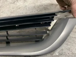 Opel Vectra B Grille calandre supérieure de pare-chocs avant 90505722