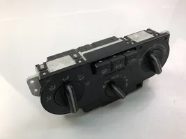 Subaru Impreza II Przełącznik / Włącznik nawiewu dmuchawy 72311FE001