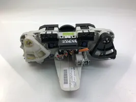 Nissan Micra Przełącznik / Włącznik nawiewu dmuchawy F667193