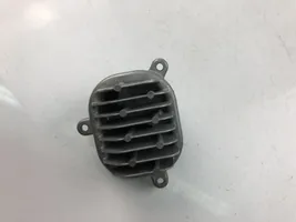 Audi A4 S4 B9 Ajovalojen virranrajoitinmoduuli Xenon E99006