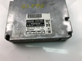 Toyota Avensis T220 Блок управления двигателем ECU 8966105250