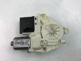 Renault Megane II Motorino alzacristalli della portiera anteriore 827310185R