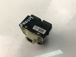 Toyota Prius (XW30) Botón interruptor de luz de peligro 75F218