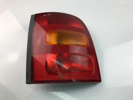 Nissan Micra Luci posteriori del portellone del bagagliaio 265556F600