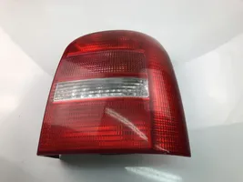 Audi A4 S4 B6 8E 8H Lampy tylnej klapy bagażnika 8D9945096C