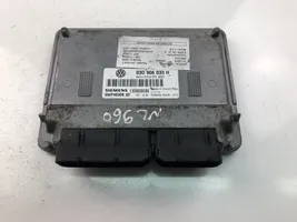 Volkswagen Fox Motorsteuergerät ECU 03D906033H