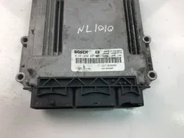 Opel Vivaro Engine control unit/module ECU 237103888R