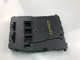 Renault Megane I Module de contrôle carrosserie centrale 8200412548